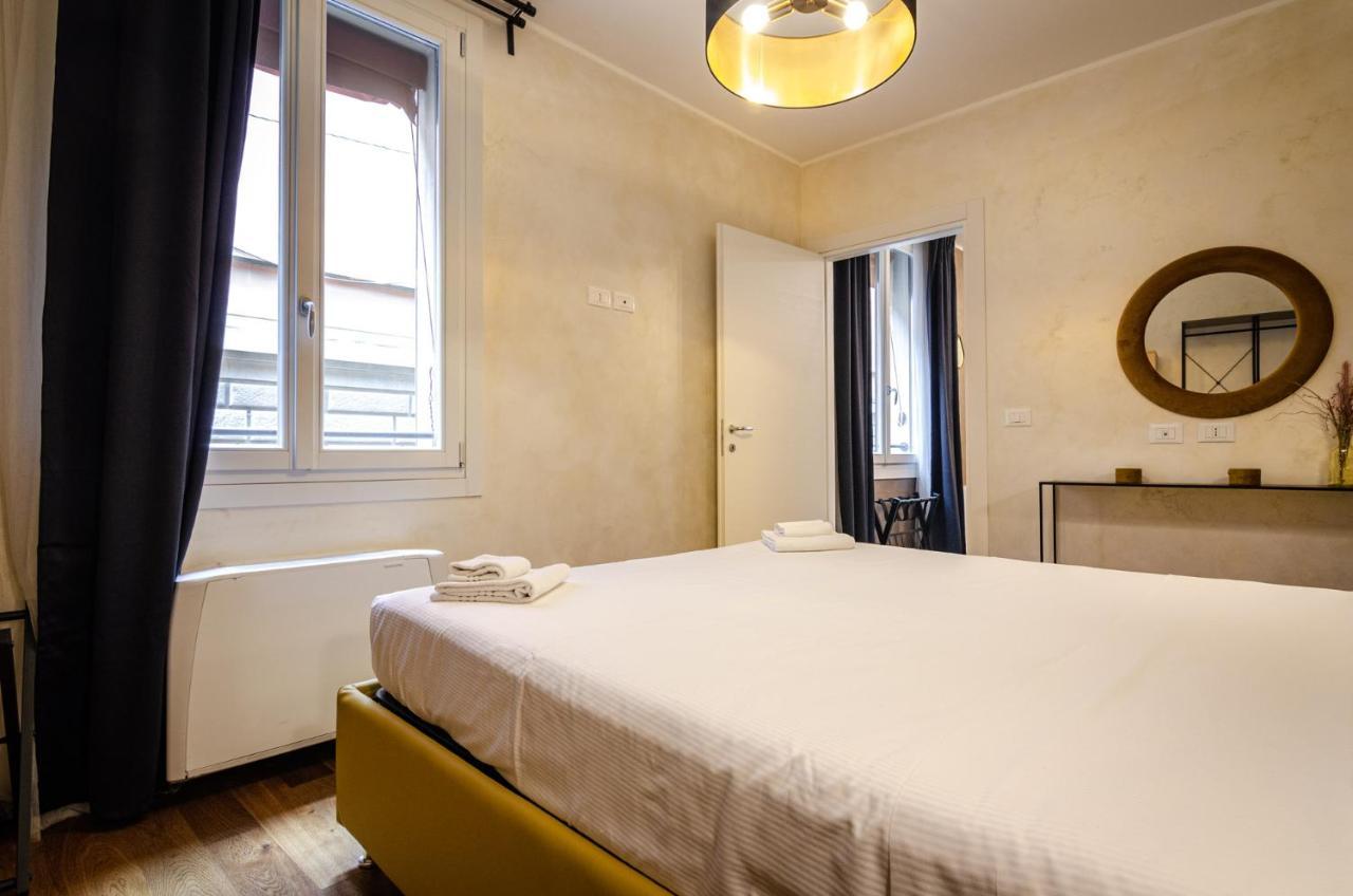 Goito Luxury Apartment, In The Historical Center Bologna Buitenkant foto
